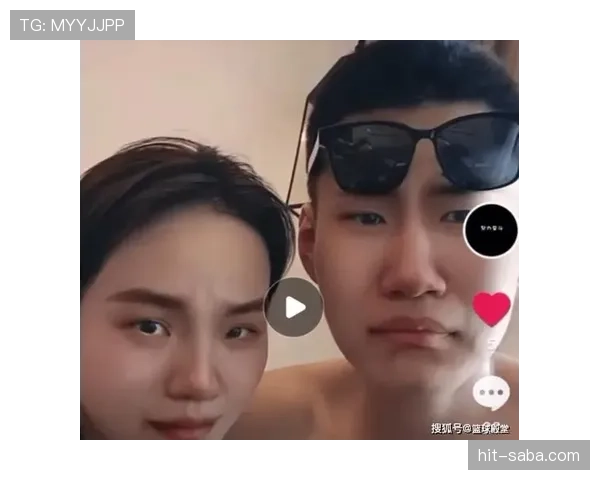 韦世豪又在场边摔水瓶了，这脾气是真改不了还是故意立人设？